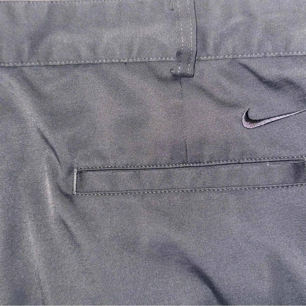 Nike men’s gray
